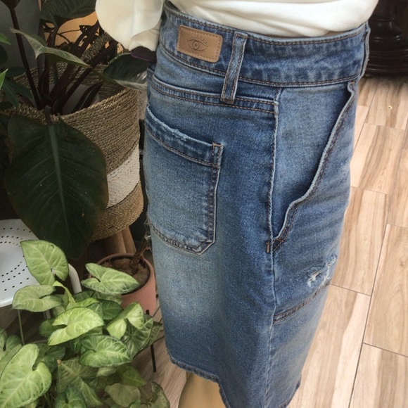 Sofia Jean denim mini skirt - Picture 7 of 11